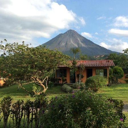 Hotel Cabinas Los Guayabos La Fortuna Exterior foto