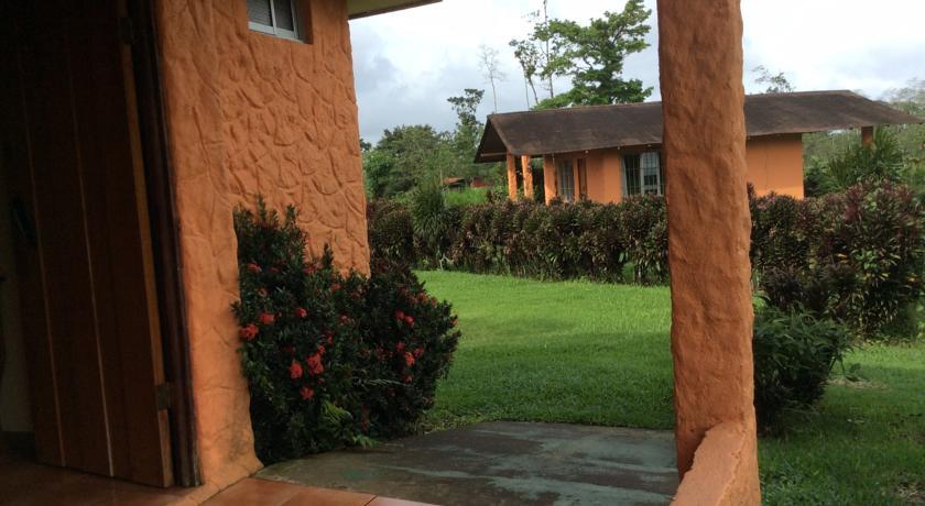 Hotel Cabinas Los Guayabos La Fortuna Zimmer foto