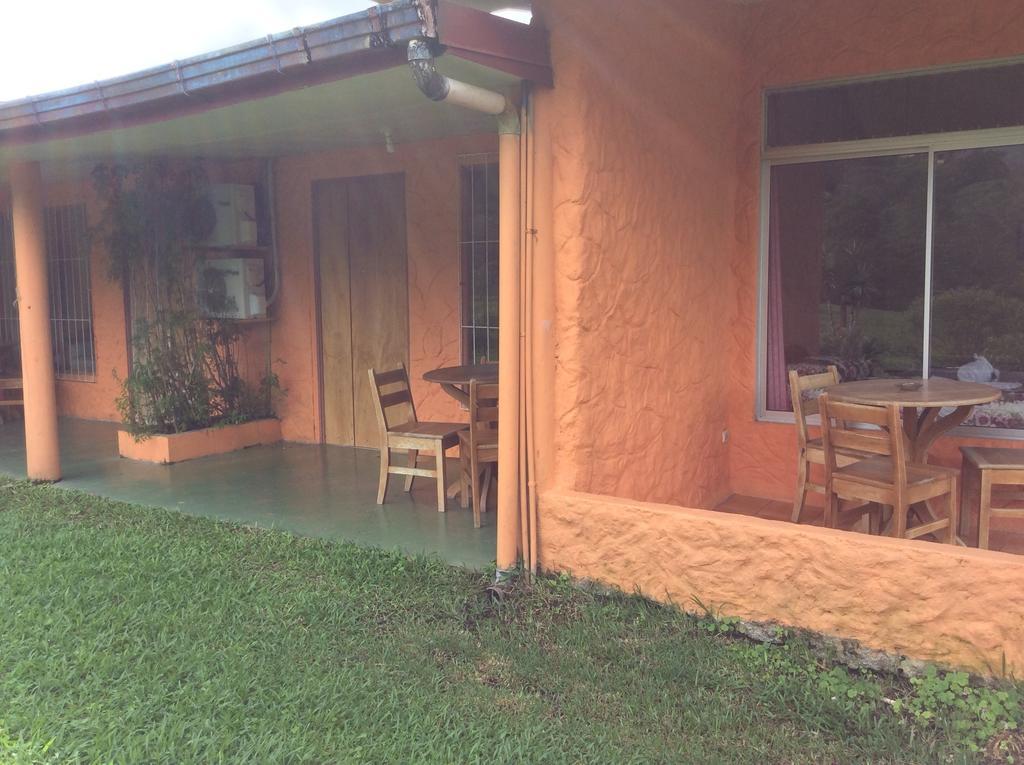 Hotel Cabinas Los Guayabos La Fortuna Exterior foto