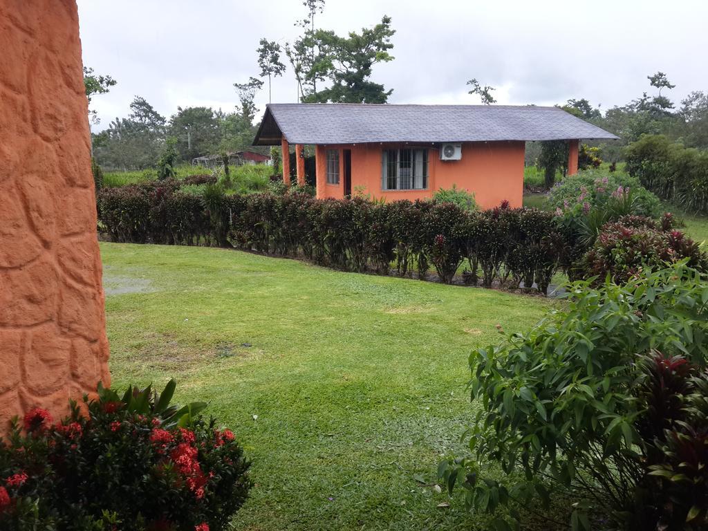 Hotel Cabinas Los Guayabos La Fortuna Exterior foto