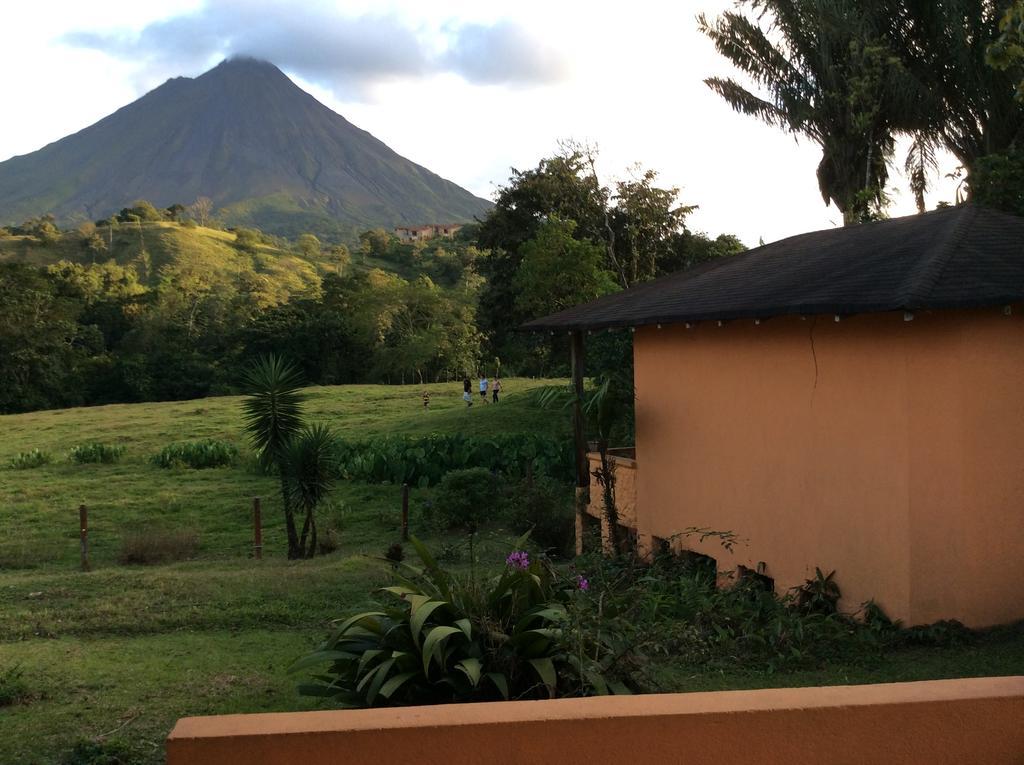 Hotel Cabinas Los Guayabos La Fortuna Exterior foto