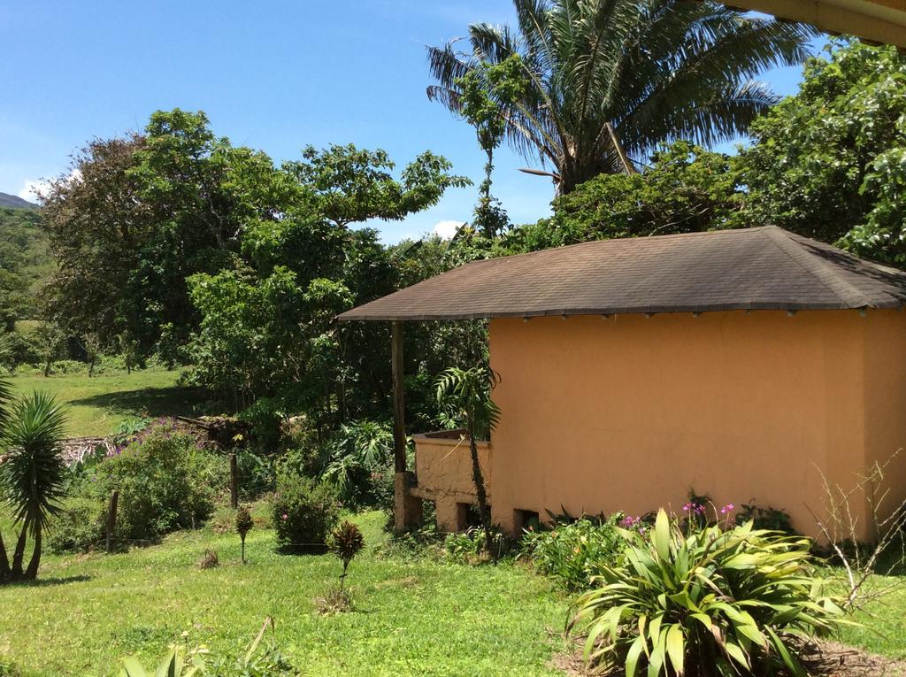 Hotel Cabinas Los Guayabos La Fortuna Exterior foto