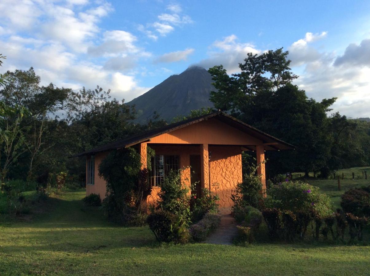 Hotel Cabinas Los Guayabos La Fortuna Exterior foto