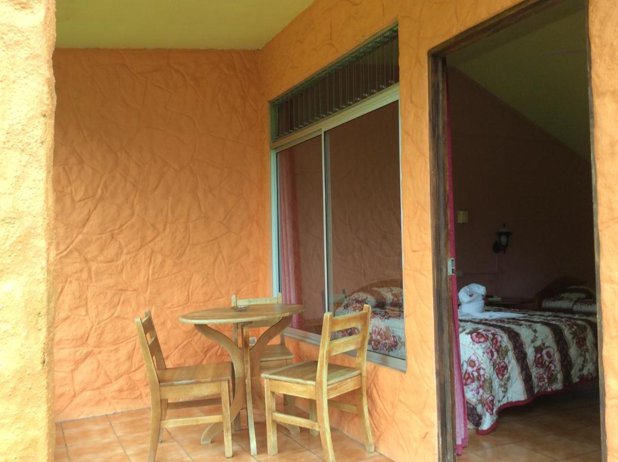 Hotel Cabinas Los Guayabos La Fortuna Exterior foto
