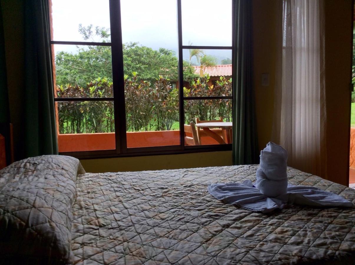 Hotel Cabinas Los Guayabos La Fortuna Exterior foto